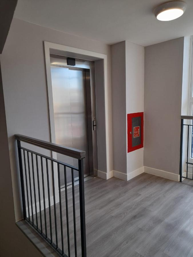 Apartments Heathrow - Hounslow Cranford ภายนอก รูปภาพ